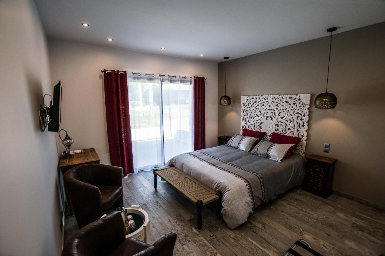 Les Cuves - Saintes Bed & Breakfast Chaniers Luaran gambar