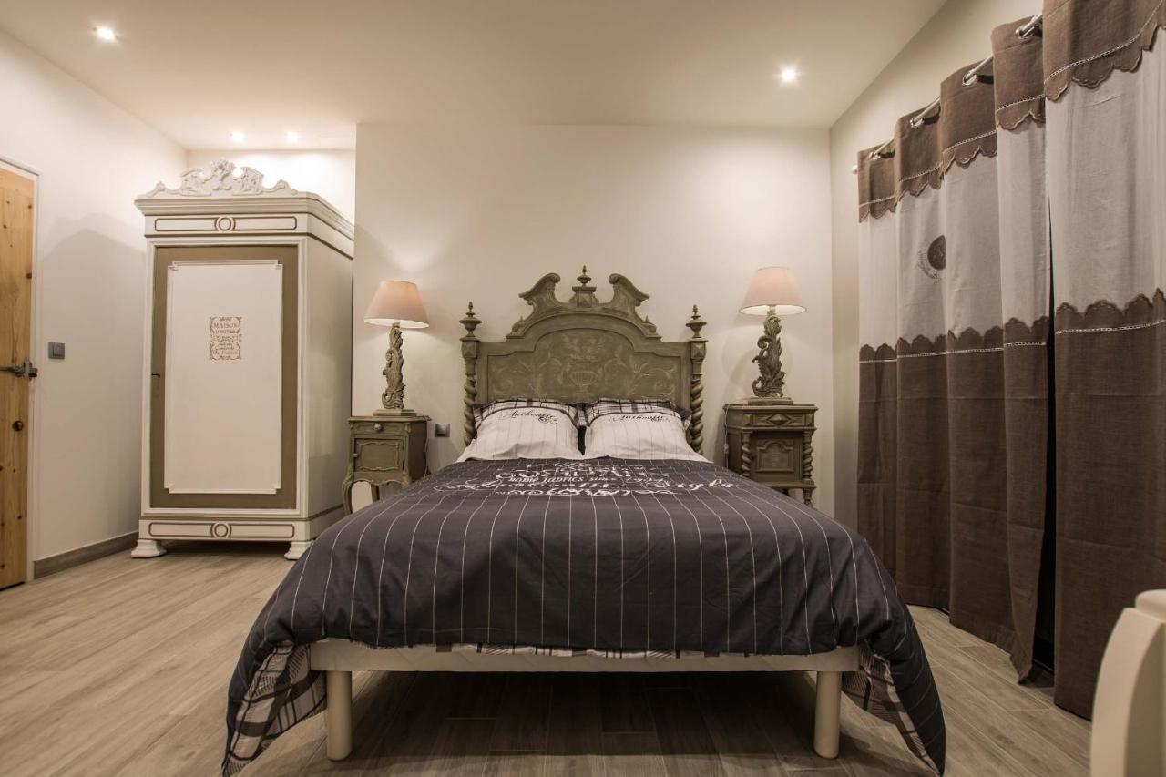 Les Cuves - Saintes Bed & Breakfast Chaniers Luaran gambar