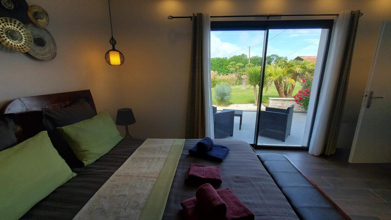 Les Cuves - Saintes Bed & Breakfast Chaniers Luaran gambar