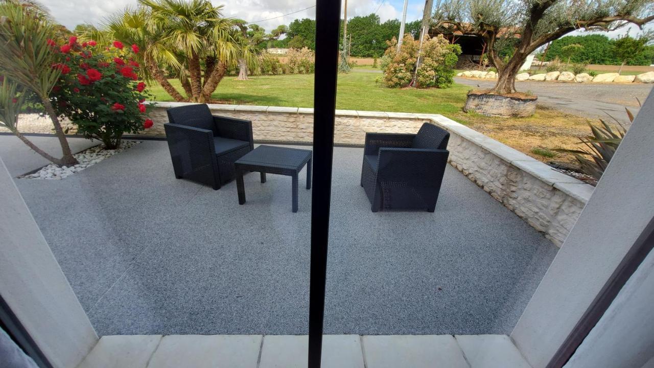 Les Cuves - Saintes Bed & Breakfast Chaniers Luaran gambar